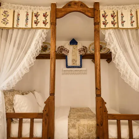 Rou Garden House Case de vacanță
